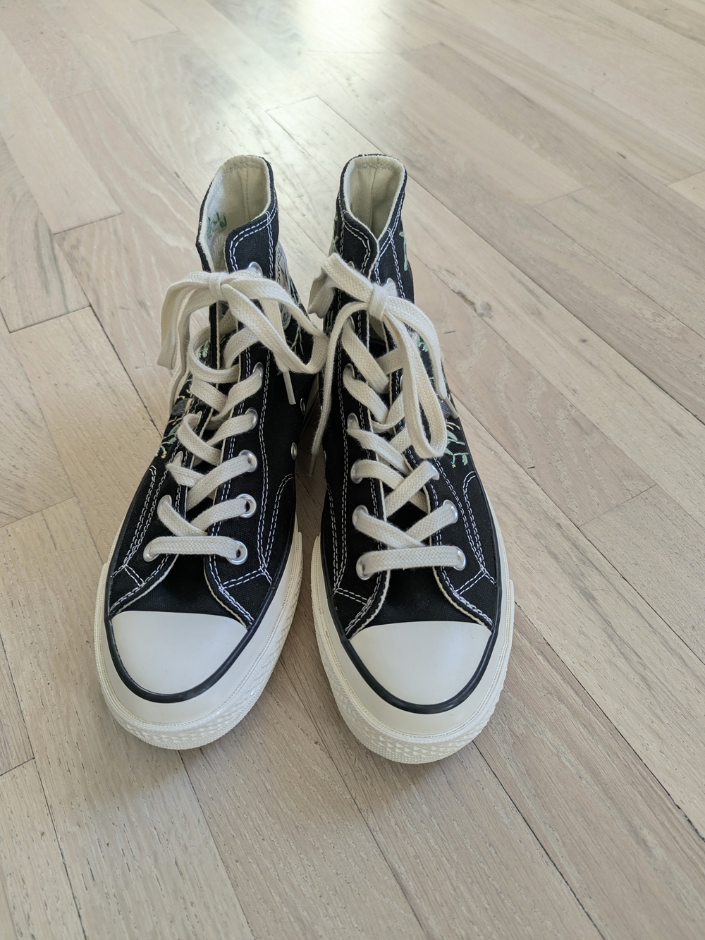 Converse Black High-Top Sneakers with Embroidered Dragonfly and Floral Accents - Picture 5 of 5